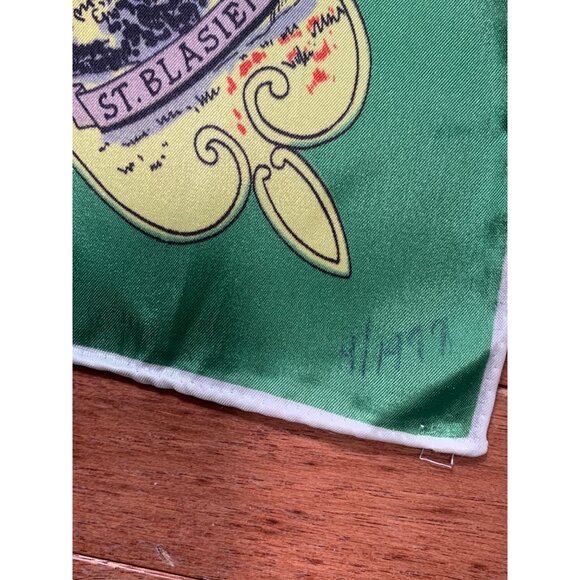 Vintage 1970s Map Scarf of Europe Landmarks Flags 28"x28" Rayon Square - Picture 8 of 8